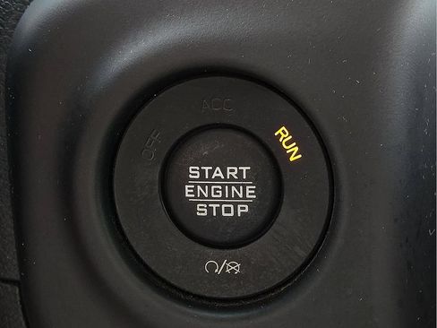 Used 2018 Jeep Wrangler Unlimited Sport AWD/4WD image 17