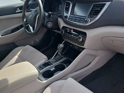 Used 2018 Hyundai Tucson SEL FWD image 4