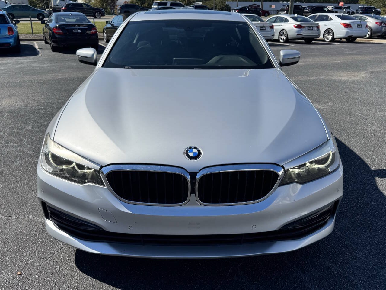 Used 2018 BMW 530i RWD image 2