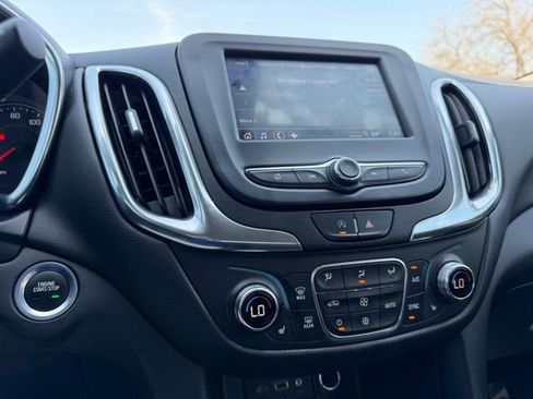 Used 2023 Chevrolet Equinox LT image 24