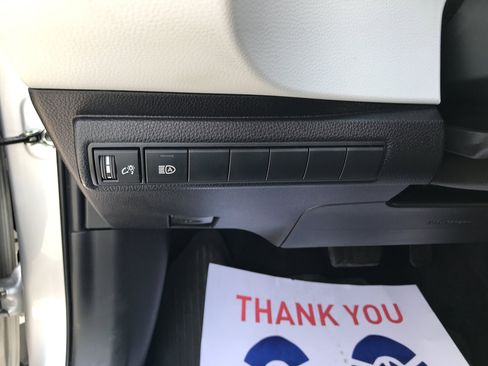 Used 2024 Toyota Corolla SE w/ SE Package FWD image 16