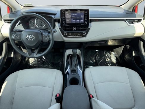Used 2021 Toyota Corolla LE image 11