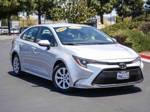 Certified 2024 Toyota Corolla LE FWD image 2