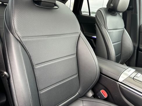 Used 2023 Mercedes-Benz GLC 300 image 36