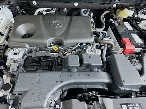 Certified 2025 Toyota RAV4 XLE FWD image 30