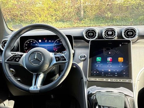 Used 2026 Mercedes-Benz GLC 300 4MATIC image 16