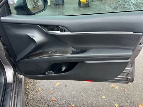 Used 2024 Toyota Camry SE image 17