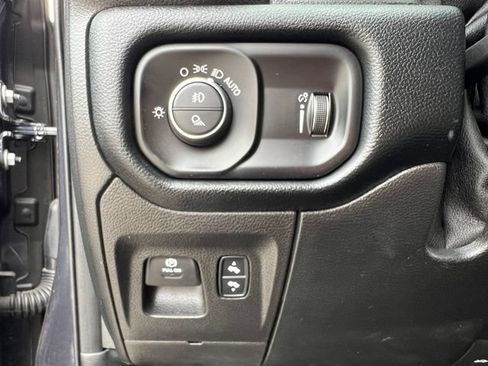 Used 2021 RAM 1500 Big Horn AWD/4WD image 25
