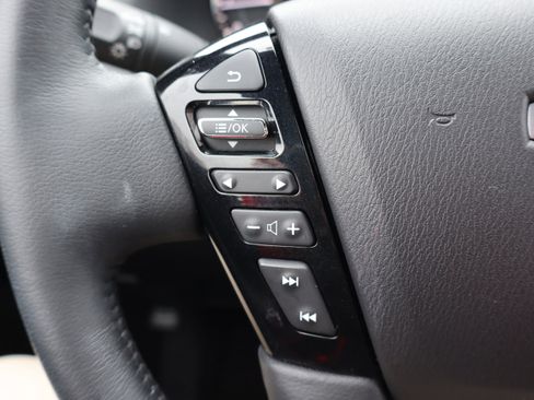 Used 2024 Nissan Armada SL w/ Midnight Edition Package AWD/4WD image 18