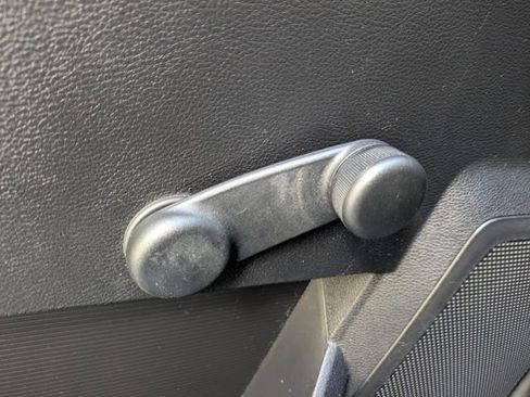 Used 2016 RAM 1500 Tradesman w/ Chrome Appearance Group image 21