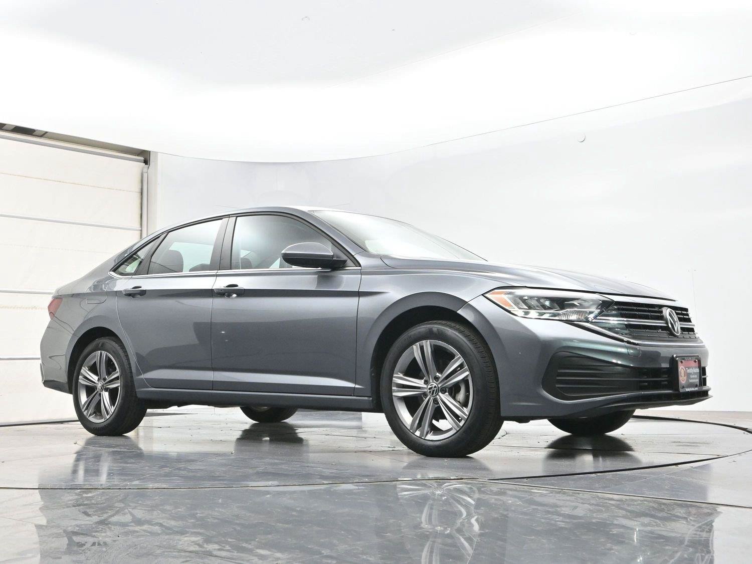 Certified 2023 Volkswagen Jetta SE FWD image 26