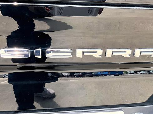 Used 2024 GMC Sierra 1500 Elevation w/ Elevation Premium Package image 10