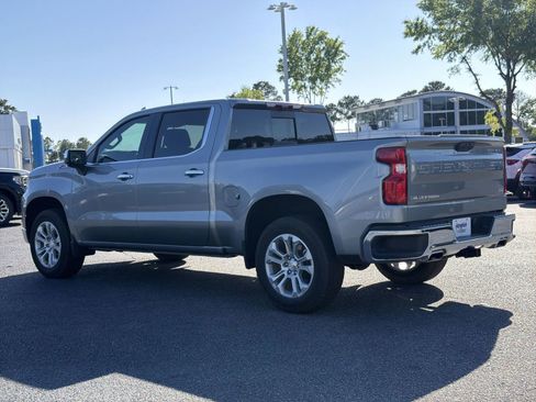 Used 2025 Chevrolet Silverado 1500 LTZ w/ LTZ Premium Package image 8