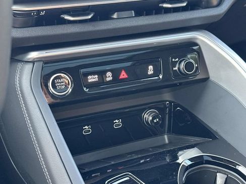 Certified 2025 Audi Q5 Premium w/ Premium Plus AWD/4WD image 32