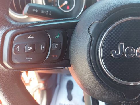 Used 2019 Jeep Wrangler Sport AWD/4WD image 14