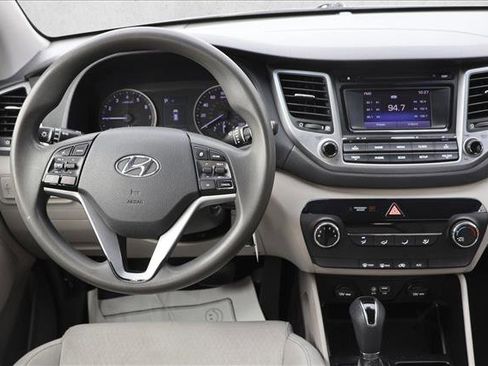 Used 2017 Hyundai Tucson SE image 23