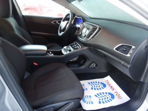 Used 2015 Chrysler 200 LX image 18