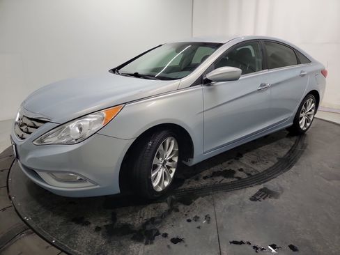 Used 2012 Hyundai Sonata SE image 3