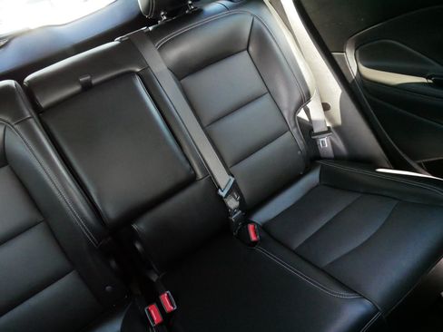 Used 2023 GMC Terrain SLT AWD/4WD image 14