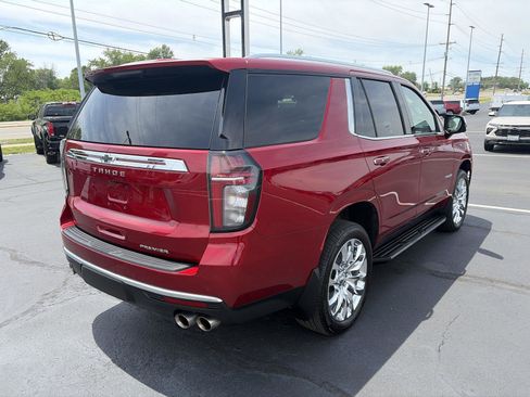 Used 2024 Chevrolet Tahoe Premier AWD/4WD image 3