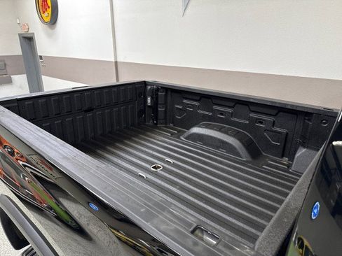 Used 2024 Chevrolet Silverado 2500 ZR2 w/ Technology Package image 81