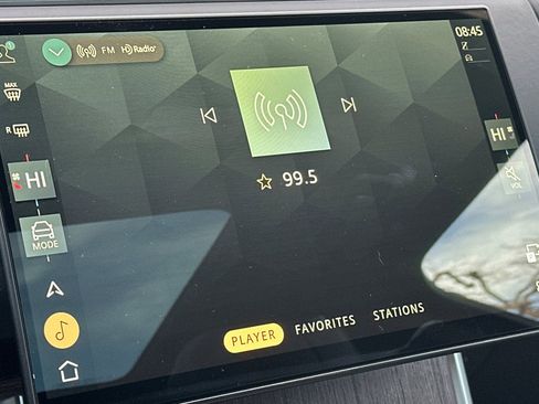 New 2025 Land Rover Range Rover SE image 17