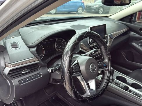 Used 2019 Nissan Altima 2.5 SL FWD image 13