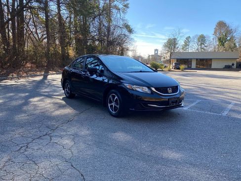 Used 2015 Honda Civic SE image 3