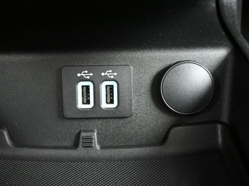 Used 2020 Ford Fusion SEL image 17