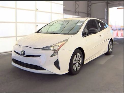 Used 2018 Toyota Prius Three w/ Advanced Technology Package FWD image 1