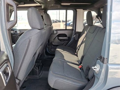 Used 2025 Jeep Wrangler Willys image 21