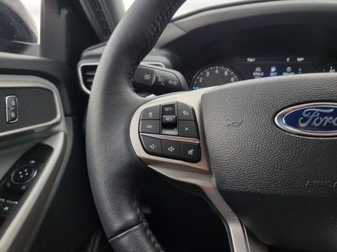 Used 2023 Ford Explorer XLT w/ Equipment Group 202A image 12