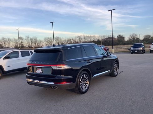 Used 2020 Lincoln Aviator Reserve w/ Elements Package Plus image 6