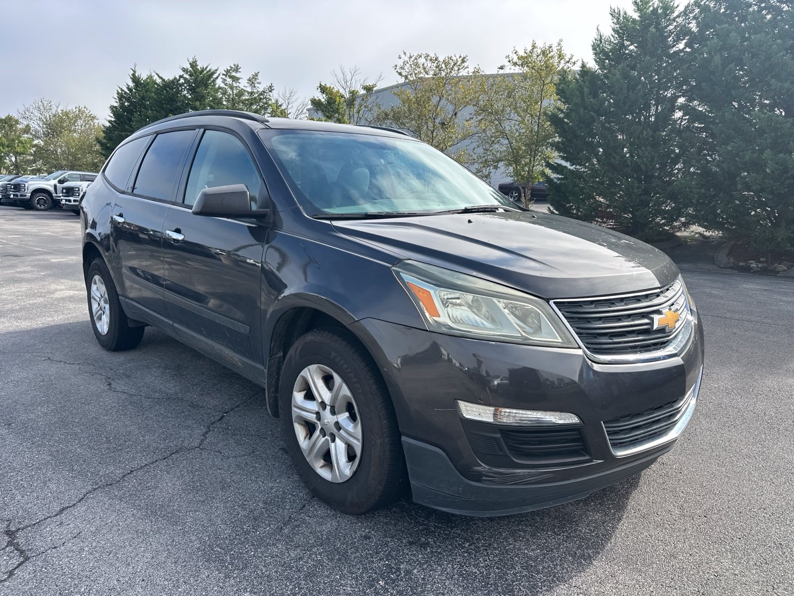 Used 2017 Chevrolet Traverse LS FWD image 3