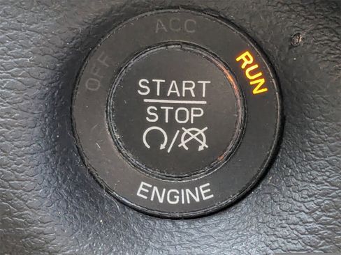 Used 2014 Jeep Cherokee Latitude w/ Comfort/Convenience Group image 32