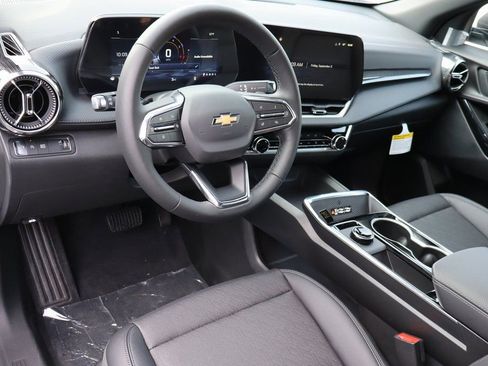 New 2026 Chevrolet Equinox LT w/ Convenience Package II image 4