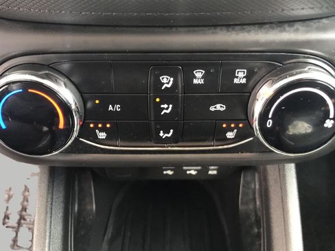 Certified 2022 Chevrolet TrailBlazer LT w/ Confidence II Package FWD image 31