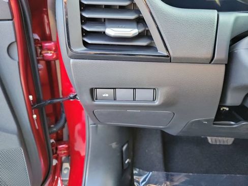 New 2026 Nissan Sentra SR w/ Floor Mat Package FWD image 19