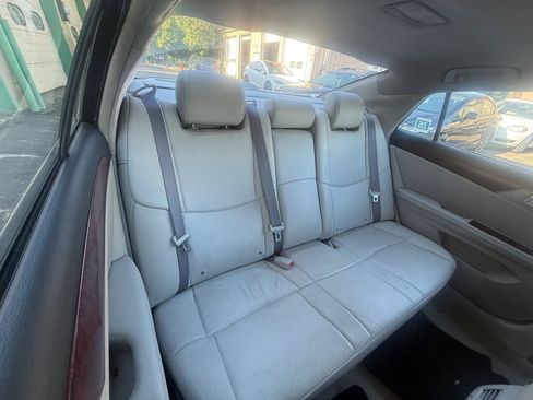 Used 2011 Toyota Avalon Limited FWD image 8