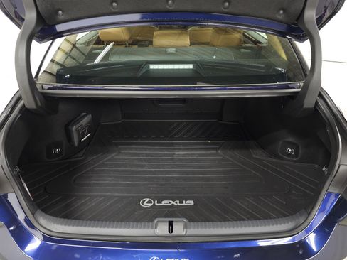 Used 2025 Lexus ES 350 w/ Luxury Package image 7