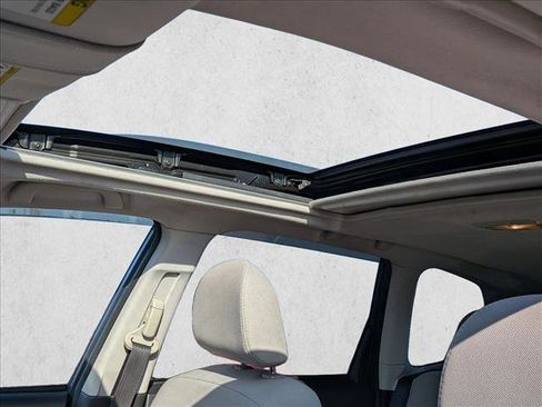 Used 2015 Subaru Forester 2.5i Premium w/ All-Weather Package image 14