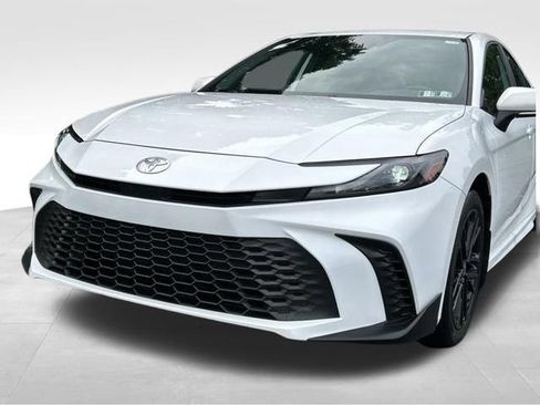 Certified 2025 Toyota Camry SE AWD/4WD image 9