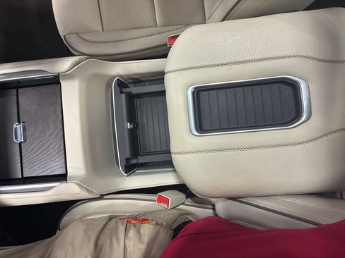 Used 2024 GMC Yukon Denali AWD/4WD image 34