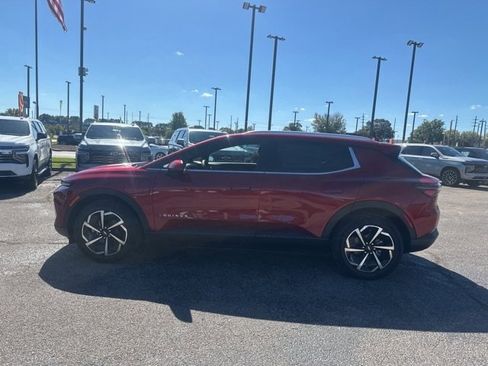 New 2026 Chevrolet Equinox EV LT image 6