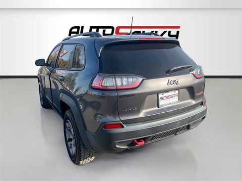 Used 2022 Jeep Cherokee Trailhawk image 5