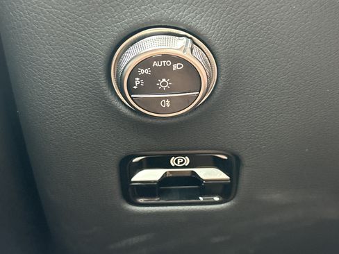 Certified 2026 Mercedes-Benz GLC 300 4MATIC image 24