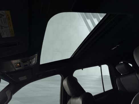 Used 2023 Lexus LX 600 F Sport image 27