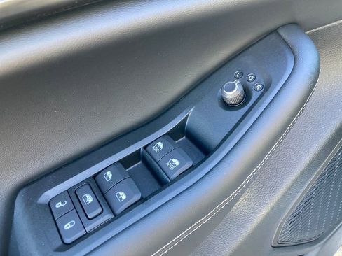 New 2025 Jeep Grand Cherokee 4WD image 11