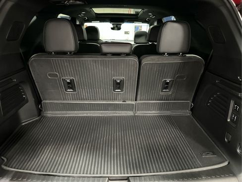 Used 2024 Chevrolet Traverse RS AWD/4WD image 13
