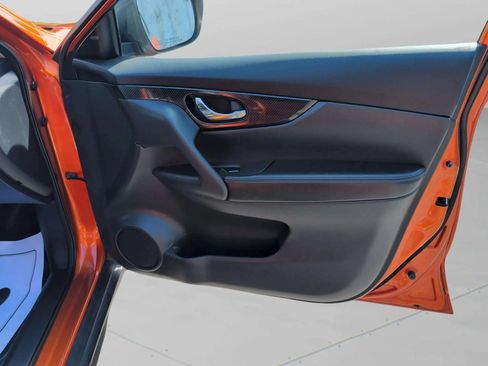 Used 2019 Nissan Rogue SL w/ Premium Package AWD/4WD image 39